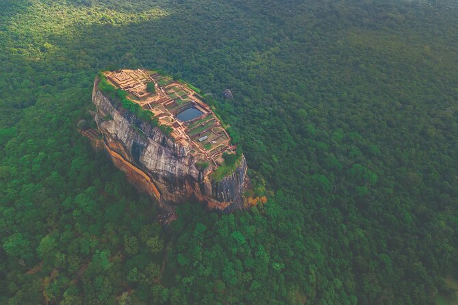 08 Days private round trip in Sri Lanka - Ella viewpoints: Little Adam’s Peak and Nine Arches Bridge