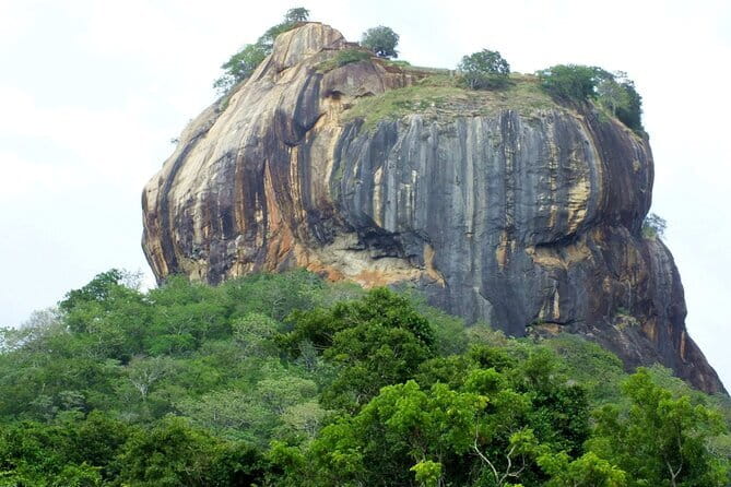 2 Night /3 Days-Highlights of Sri Lanka (Days Can be extended) - Day 3: Colombo Transfer (Plus Optional Pidurangala Sunrise)