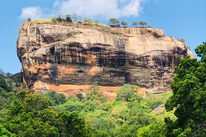 3-Day Heart of Sri Lanka, Kandy, Wonder 8 Sigiriya, Nuwara Eliya-Little England - Smooth, private chauffeur service is the real selling point