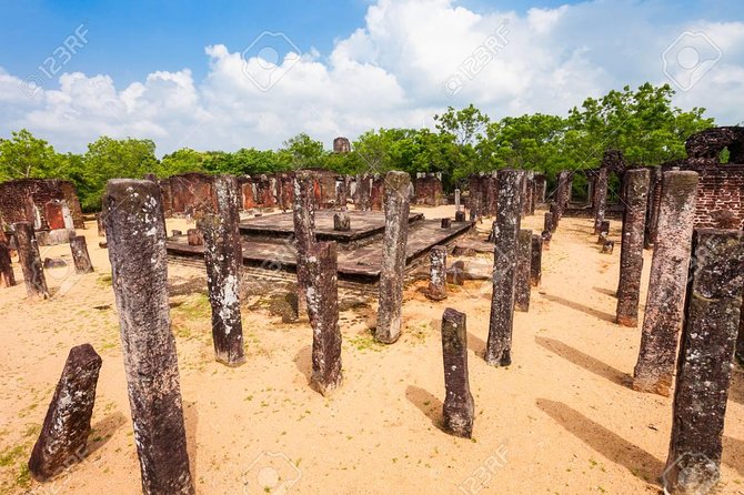 3 Days Ancient Capital Cities - Day 1 in Polonnaruwa: Temples, Palaces, and the Buddhism-Hindu Mix