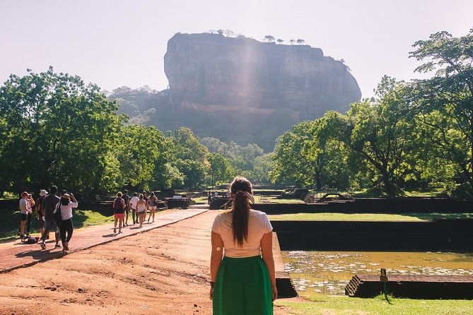 3 Days Glimpse Of Sri Lanka - Day 2: Dambulla caves to Sigiriya fortress, then Minneriya elephants