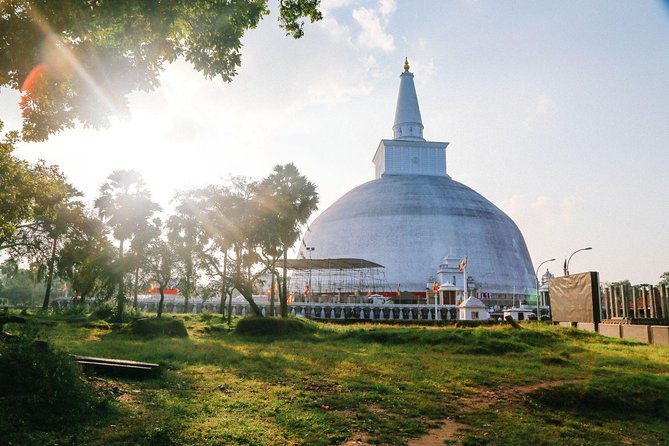 7-Day Culture and Heritage tour of Sri Lanka - Day 6: Yapahuwa Rock Fortress and a Real Break at Negombo