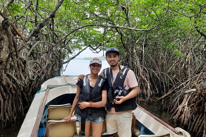 8 Days Private Guided Tour in Sri Lanka with accommodation (BB) - Sigiriya Village Ayurvedic Day: Boats, Cooking, and Village Life