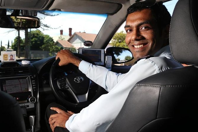 AirPort CMB to Colombo Private Taxi 247 Lowest Price Mini Bus, Car, Van - CMB to Colombo: A simple transfer that saves your first hours