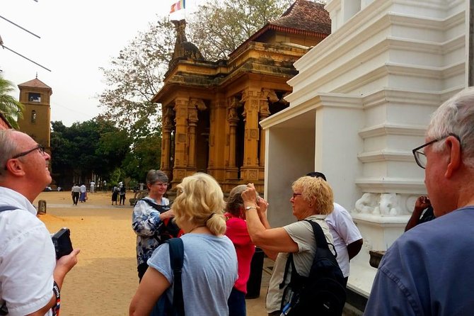 Airport Layover Colombo City tour - Pettah Street Market: Colombo’s Chaotic Welcome