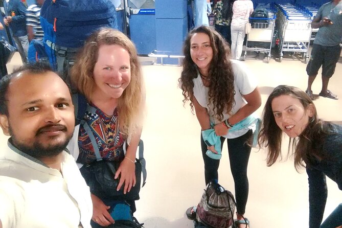 Airport Taxi Transfers from Colombo Airport to Mirissa - Vehicle Types and Luggage Reality (Surfboards Included)