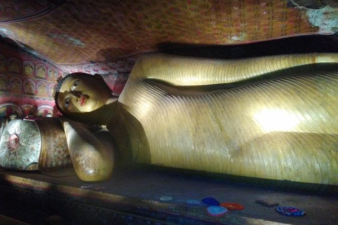 All inclusive Private Day tour Sigiriya, Dambulla & traditional village tour - Dambulla Cave Temple Climb: Golden Temple Views and Cave Sanctuaries