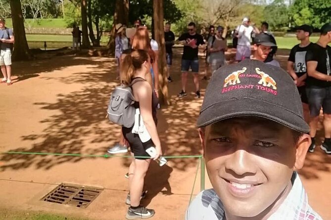 All Inclusive Sigiriya and Dambulla Private Day Tour from Colombo - Lunch and pacing: how the included curry-and-rice actually helps