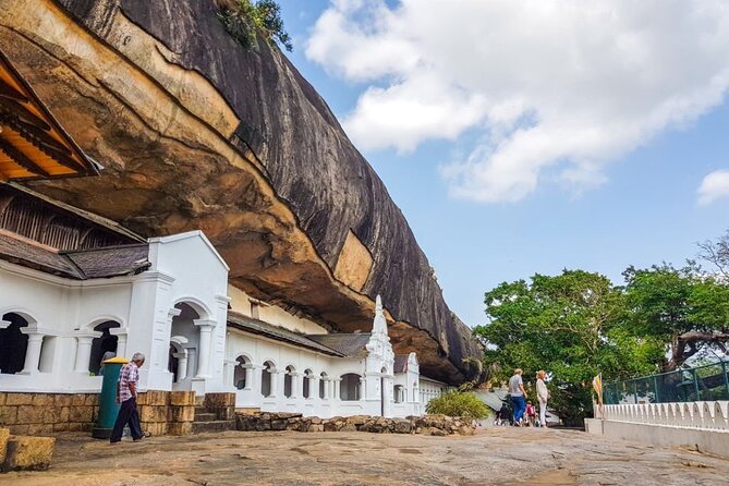 All Inclusive Sigiriya and Dambulla Private Day Tour from Colombo - Entrance tickets and taxes handled: why that matters at UNESCO sites