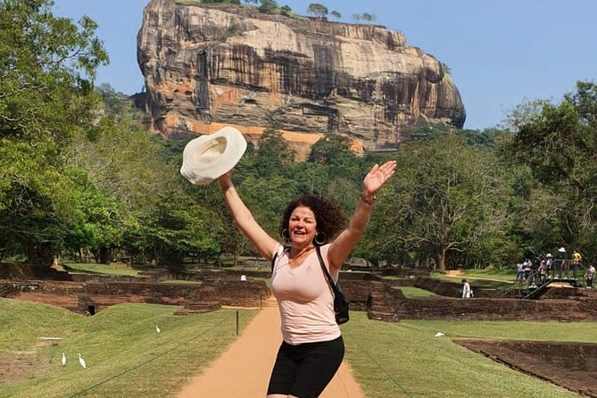 All Inclusive Sigiriya and Dambulla Private Day Tour from Colombo - A note on guides: what to look for and why it’s not optional