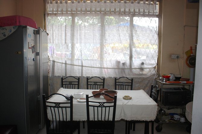 Authentic Sinhalese Cooking Class in Colombo with a Local Family - Kirulapone Market shopping: your ingredients start here