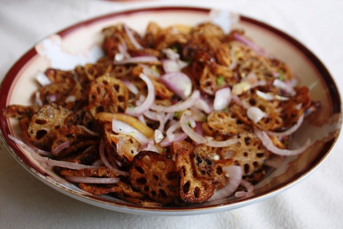 Authentic Sinhalese Cooking Class in Colombo with a Local Family - From lunch or dinner class to the meal you made