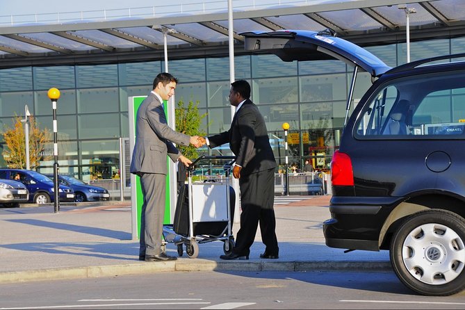 Bandaranaike International Airport(CMB) to Colombo Hotels - CMB to Colombo in about an hour: what this transfer covers