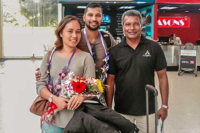 Colombo Airport (CMB) to Colombo City Private Transfer - Finding Your Driver at CMB: The Meet-and-Greet Advantage
