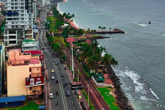 Colombo by Tuk Tuk – Sightseeing Entry Fees included - Colombo Fort Railway Station: The City’s Transport Pulse