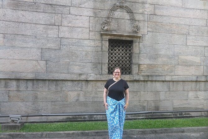 Colombo by Tuk Tuk – Sightseeing Entry Fees included - Colombo Fort: Colonial Power, Museums, and Iconic Facades