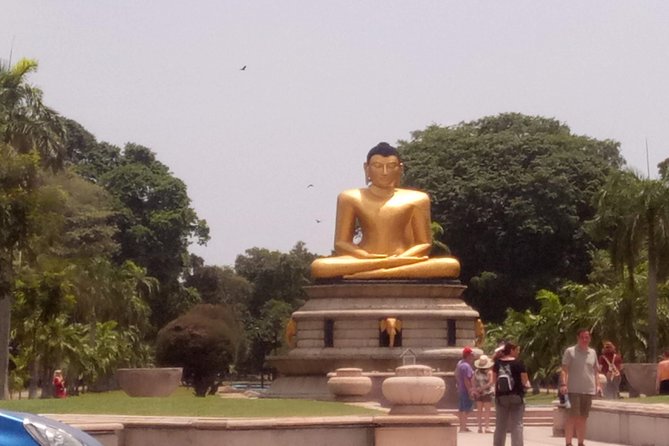 Colombo City Day Tour - War Memorial and the “and more” factor: what that adds to your day