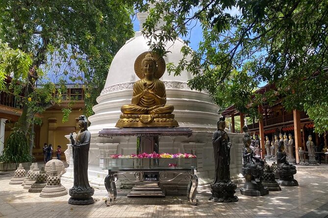 Colombo City Highlights by Tuk Tuk – All-Inclusive Adventure - Independence Memorial Hall: a calm end to the cultural loop