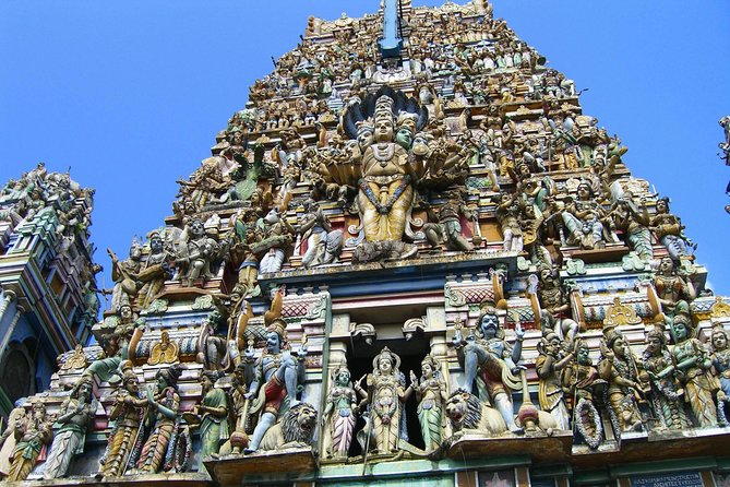 Colombo City Sightseeing - Seema Malakaya at Beira Lake: a quieter, smaller spiritual break