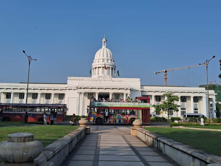 Colombo: City Sightseeing Tour by Car with Driver-Guide - Pettah Market: Spices, Textiles, and Everyday Trade Energy