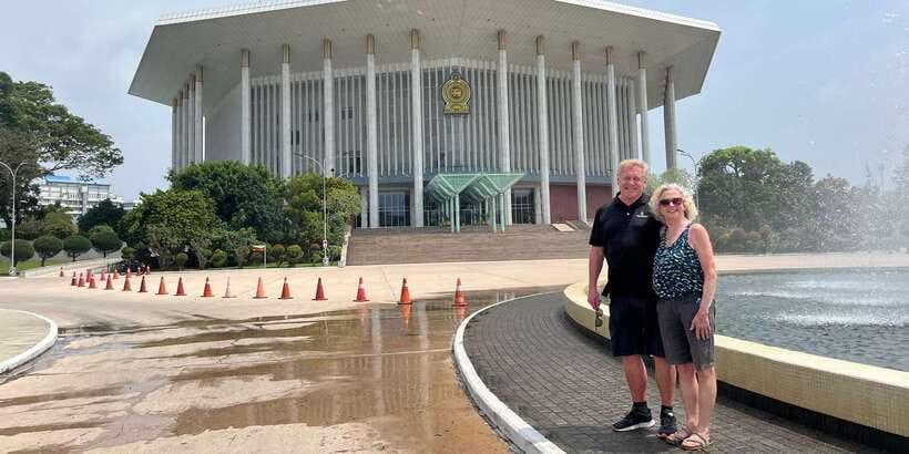 Colombo: City Sightseeing Tour by Tuk-Tuk with Pickup - Should you book this Colombo tuk-tuk tour?
