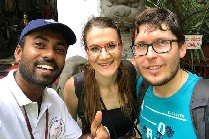 Colombo City Tour by Car – Private & All-Inclusive - Pettah Market, Rathu Paliya, Kayman’s Gate, and Colombo Fort