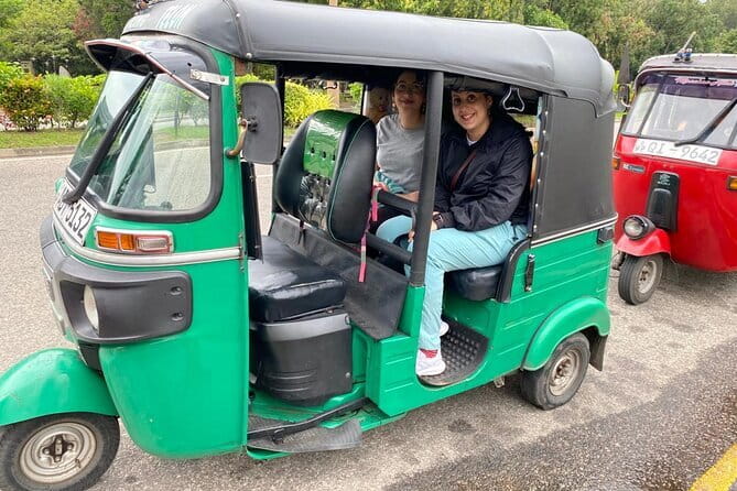 Colombo City Tour By Tuk Tuk (Include Lunch)Morning & Evening - Quick hits before you ride