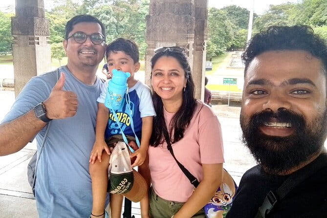Colombo City Tour By Tuk Tuk (Include Lunch)Morning & Evening - Temple and church etiquette that keeps the day smooth