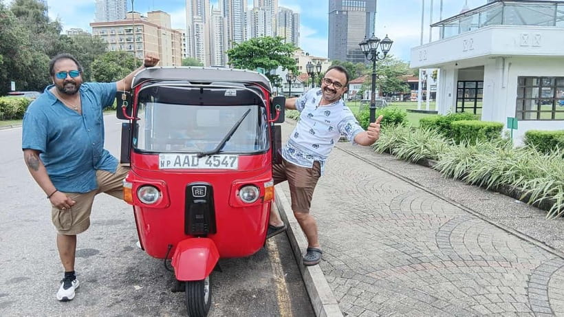 Colombo City Tour by Tuk-Tuk with Hotel Pickup - All Include - Gangaramaya Temple: the longest stop for a reason