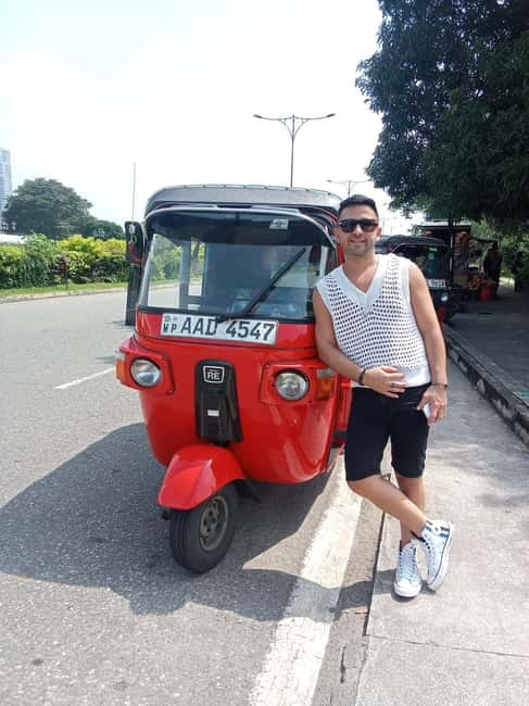Colombo City Tour by Tuk-Tuk with Hotel Pickup - All Include - Colombo Fort’s lighthouse and clock tower: maritime navigation vibes