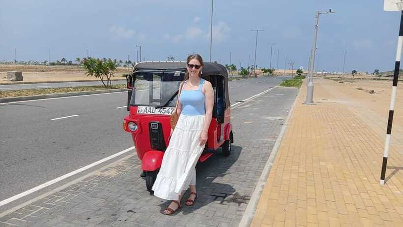 Colombo City Tour by Tuk-Tuk with Hotel Pickup - All Include - Viharamahadevi Park and Lotus Tower photo stop: big-city views without the hassle
