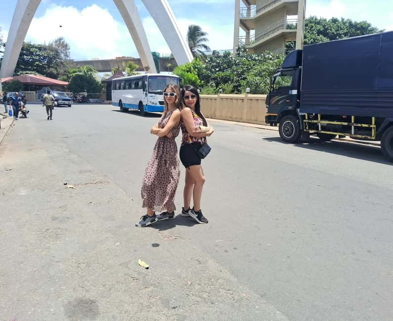 Colombo: City Tour by Tuk Tuk with Srilanka Traditional Food - Who this tour fits best (and who might prefer something else)