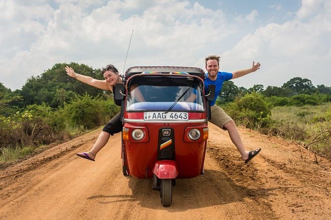 Colombo City Tour By Tuk Tuk - The Shopping Balance: Pettah Plus Gem and Tea