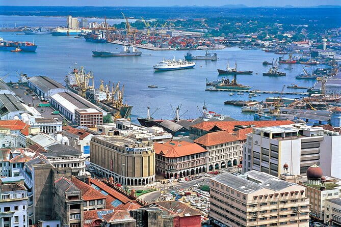 Colombo City Tour | From Colombo Port - Dewatagaha Mosque: a free stop that adds local texture