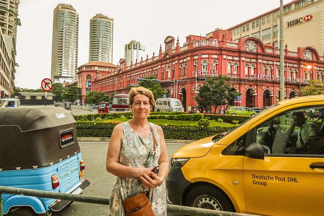 Colombo City Tour from Colombo Seaport - Old Parliament Building: government history by the sea