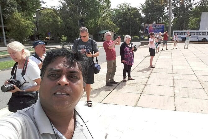 Colombo City Tour "The Fort without Walls" - Churches, Temples, and the National Museum: Culture in Different Forms