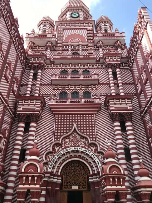 Colombo City Tour with Entry Tickets & Hotel Pickup - Getting Oriented Fast: Hotel Pickup, Then Gangaramaya Temple