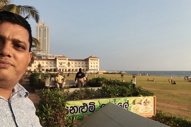 Colombo City Tuk Tuk - Colombo Lighthouse and the Maritime Museum