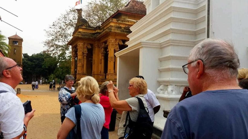 Colombo: Guided City Tour - Entering Colombo on a 4-Hour Private Route
