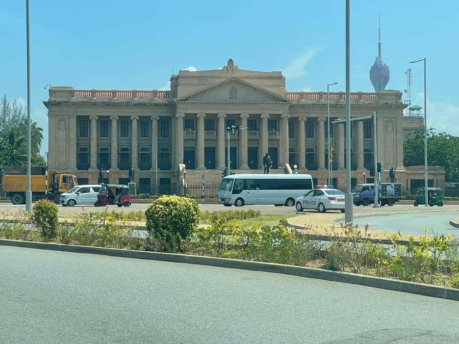 Colombo: Guided City Tour with Entry Tickets - Stop-by-Stop: What Each Part Adds to Your Colombo Picture