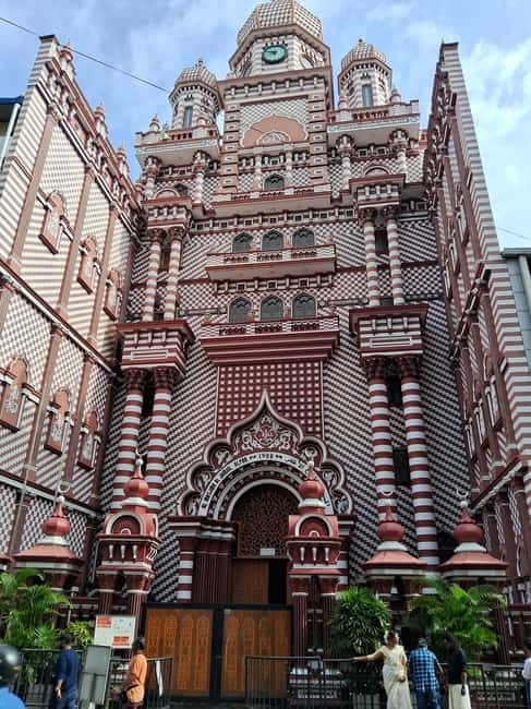 Colombo Heritage &Culture City Tour by Tuk Tuk ALL INCLUSIVE - Lotus Tower and the Lighthouse area: panoramic photos without a long detour