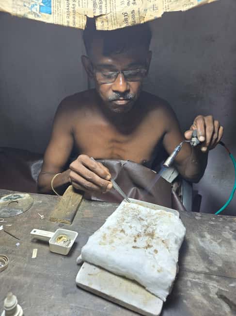 Colombo: Jewelry Workshop Experience 3-6 Hours-Free Jewelry - The hands-on techniques: stone setting, polishing, and sketching