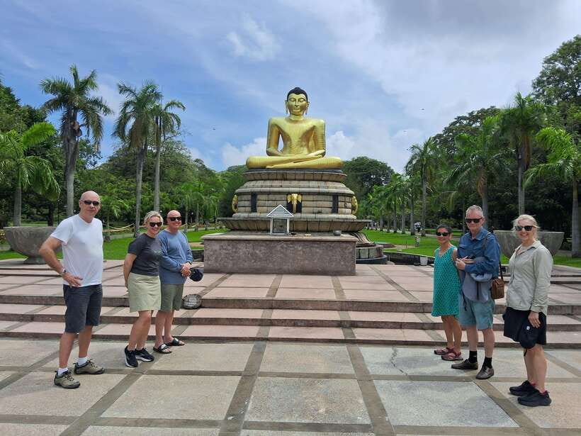 Colombo: Local Guide with Colombo City Tour by Tuk Tuk - Maritime Museum, Sambodhi Chaithya, and Lighthouse views