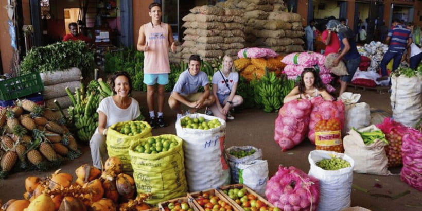 Colombo: Local Market Tour & Cooking Demo with Lunch - The produce market stop: choosing your ingredients for real