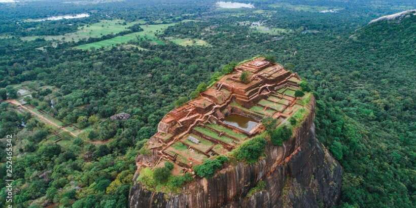 Colombo/Negombo to Sigiriya, Dambulla & Jeep Safari Day Tour - Dambulla Cave Temple: five ancient caves and 2,000-year murals