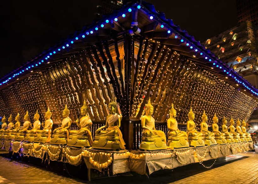 Colombo: One Day Private City Tour With Gangaramaya Temple - Gangaramaya Temple at Beira Lake: Buddha Statues and a Museum Worth Your Time