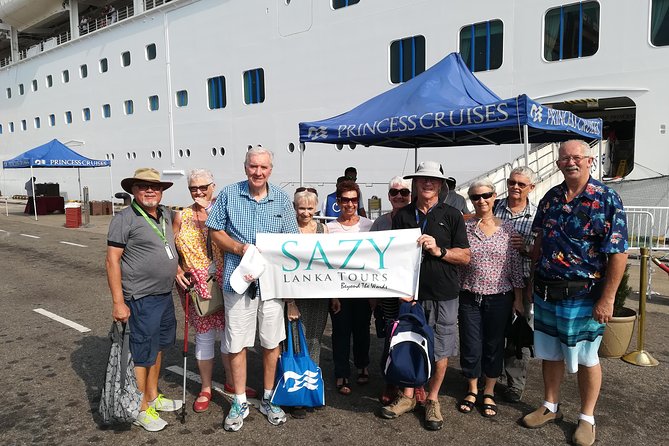 Colombo Port Private Shore excursion and Tours - Galle Face Green: your included sea-breeze reset