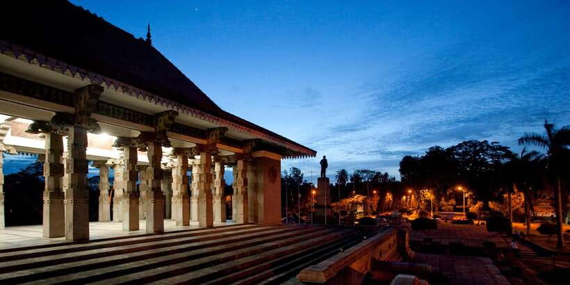 Colombo: Private City Sightseeing Tour - Colombo Lighthouse and the Harbour Views You’ll Remember