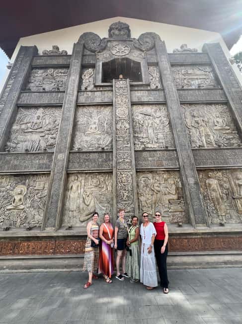 Colombo: Private City Tour by Tuk Tuk with Hotel Pickup - Key highlights to look for
