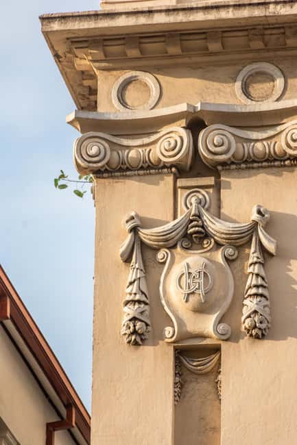 Colombo: private city tour from Negombo with hotel transfers - Fort heritage streets to Pettah market: colonial calm then real commerce
